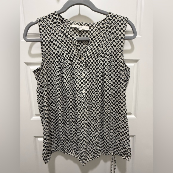 LOFT Tops - The Loft Sleeveless Black & Cream Blouse. Size Medium Petite.